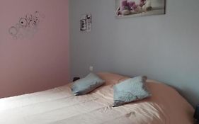 Chambre D'Hote A 15 Minutes De La Gare Dans Appartement